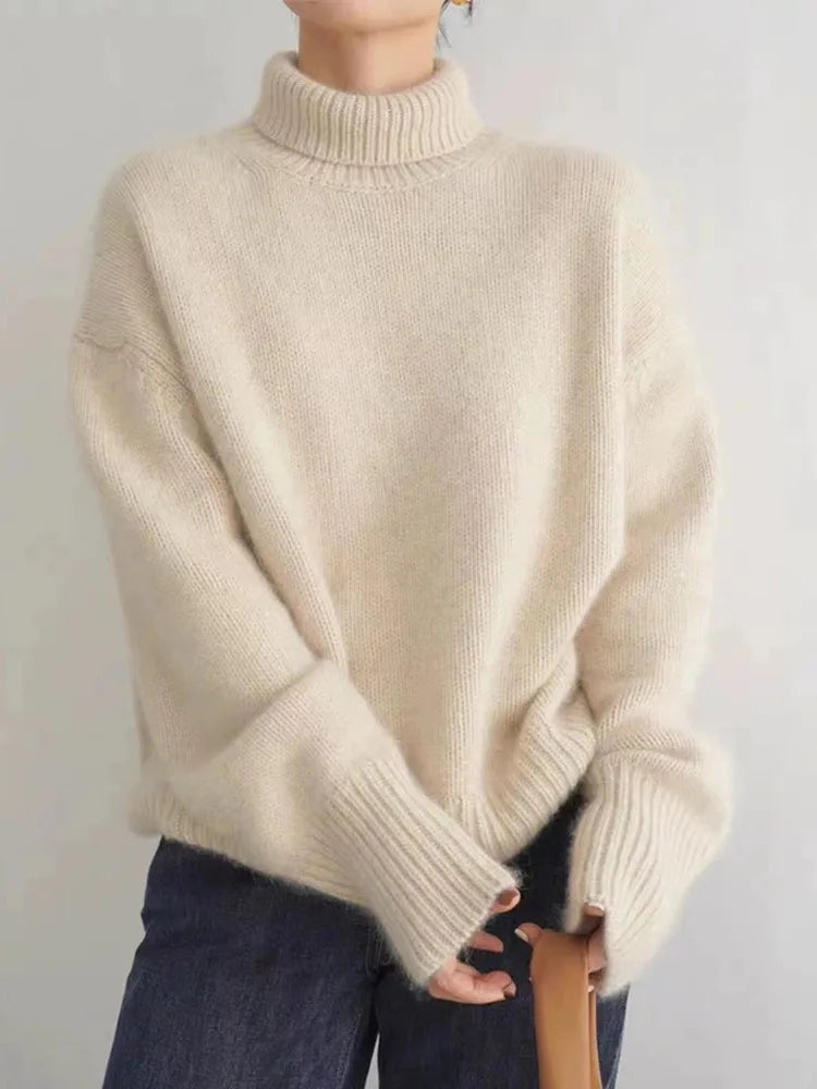 Lina - Cashmere Line Turtleneck Sweater